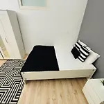 ホステル Luxury In Centre, Location *