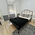 Albergue Luxury In Centre, Location *